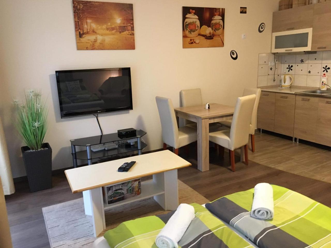 My Home Apartman Hajdúszoboszló Exteriör bild